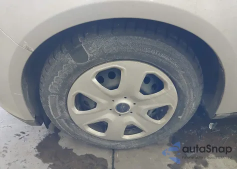 2014 Ford Focus S z USA, uszkodzony, nr VIN 1FADP3E20EL363192